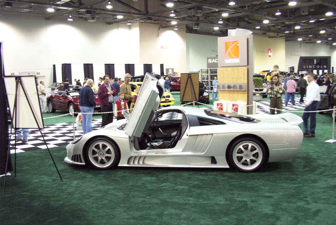 Saleen_S7_5.jpg (106136 bytes)