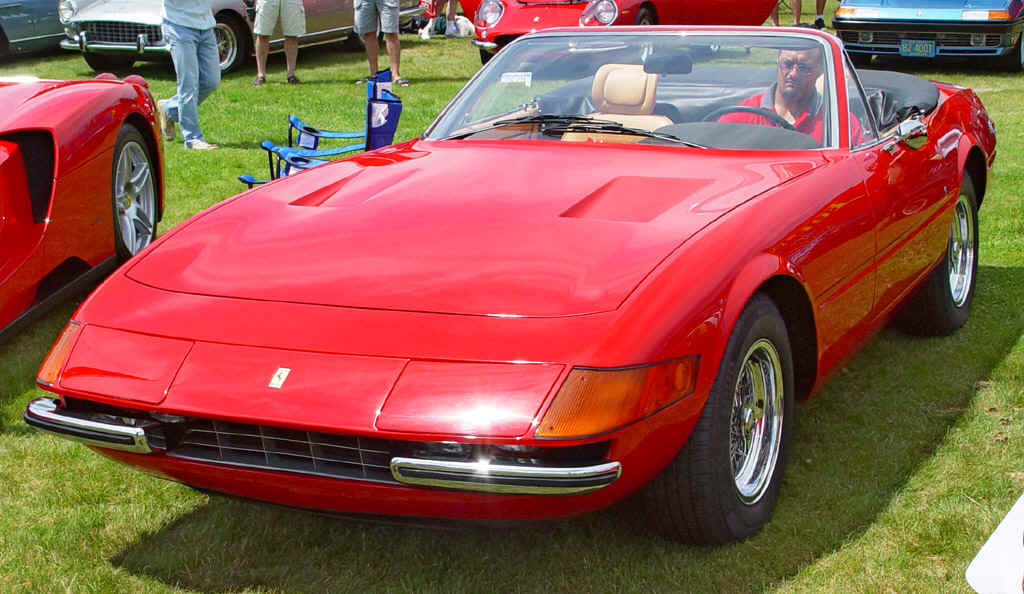 ferrari-daytona.jpg (246585 bytes)